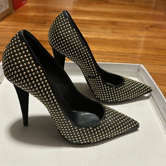 Giuseppe Zanotti Studded Pumps. Size 37